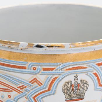 Kröningsmuggar, 2 st, emaljerad plåt, Nikolaj II:s kröning, Ryssland 1896.