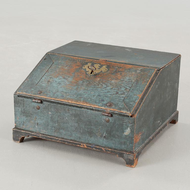 A casket from the 18th century.