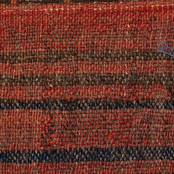 MATTO, Antique Ersari, ca 235,5 x 197 cm. (as well as  4-14,5 cm flat weave at the ends).