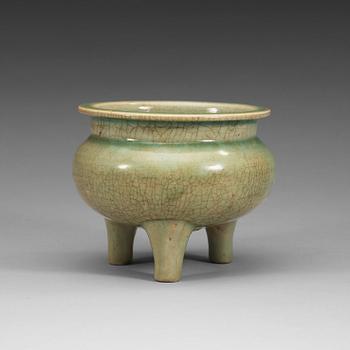 1607. A celadon tripod censor, Qing dynasty (1644-1912).