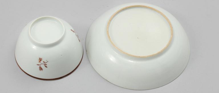 TEKOPPAR med FAT, 8 st, porslin, Kina, omkring sekelskiftet 1800.