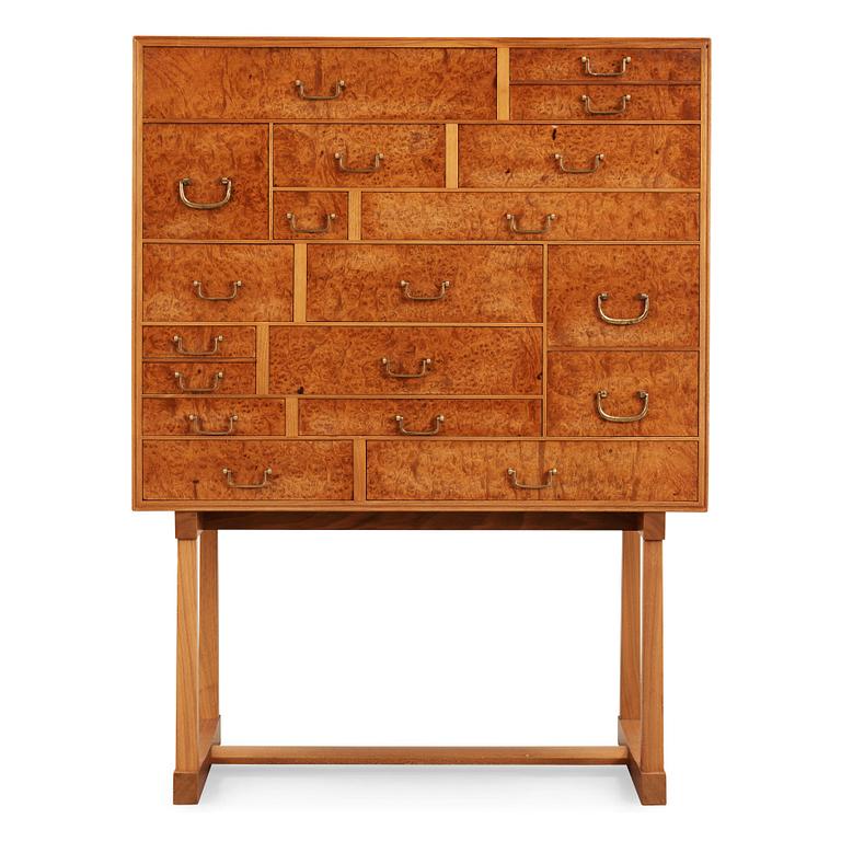 Josef Frank, A Josef Frank burrwood, mahogany and walnut cabinet 'Nationalmuseiskåpet', Svenskt Tenn, Sweden, model 881, 1960-70's.