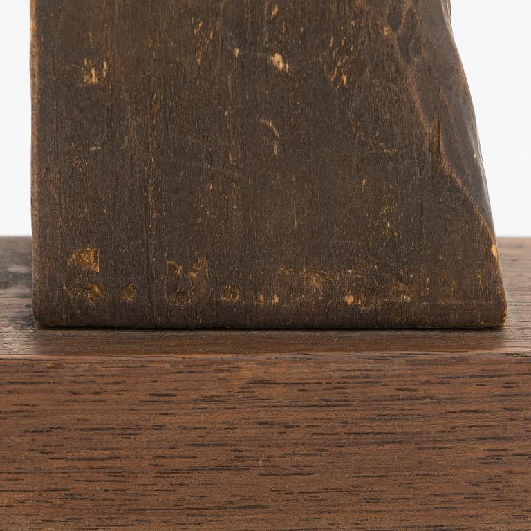 Gunnar Uotila, Female figure.