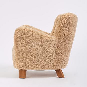 Fritz Hansen, an armchair model "1669", Denmark 1930s-1940s.