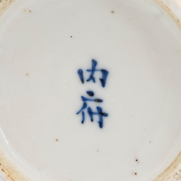 Two Chinese bottles, late Qing dynasty.