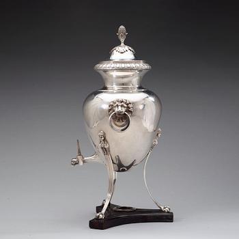 A Swedish 18th century silver tea-urn, Pehr Zethelius, Stockholm 1798.