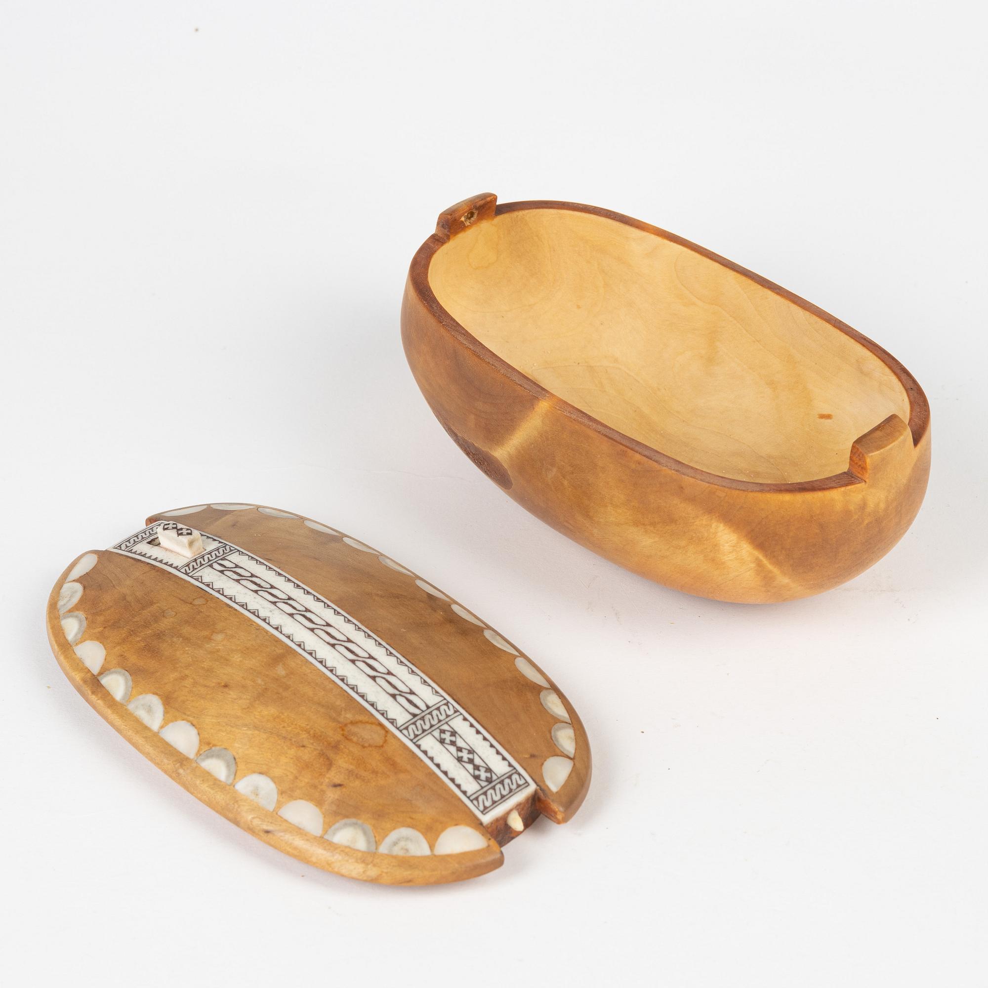 Johan Andersén, a birch and reindeer horn box, Pieggaluokta, signed JA.