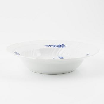 A 'Blå Blomster' 96-pieces porcelain, Royal Copenhagen.