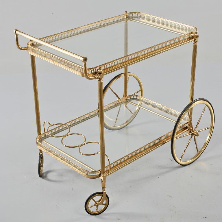 SERVERINGSVAGN, 1900-talets andra hälft.