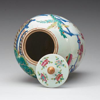 A famille rose urn with cover, Qing dynasty, late 19th century.