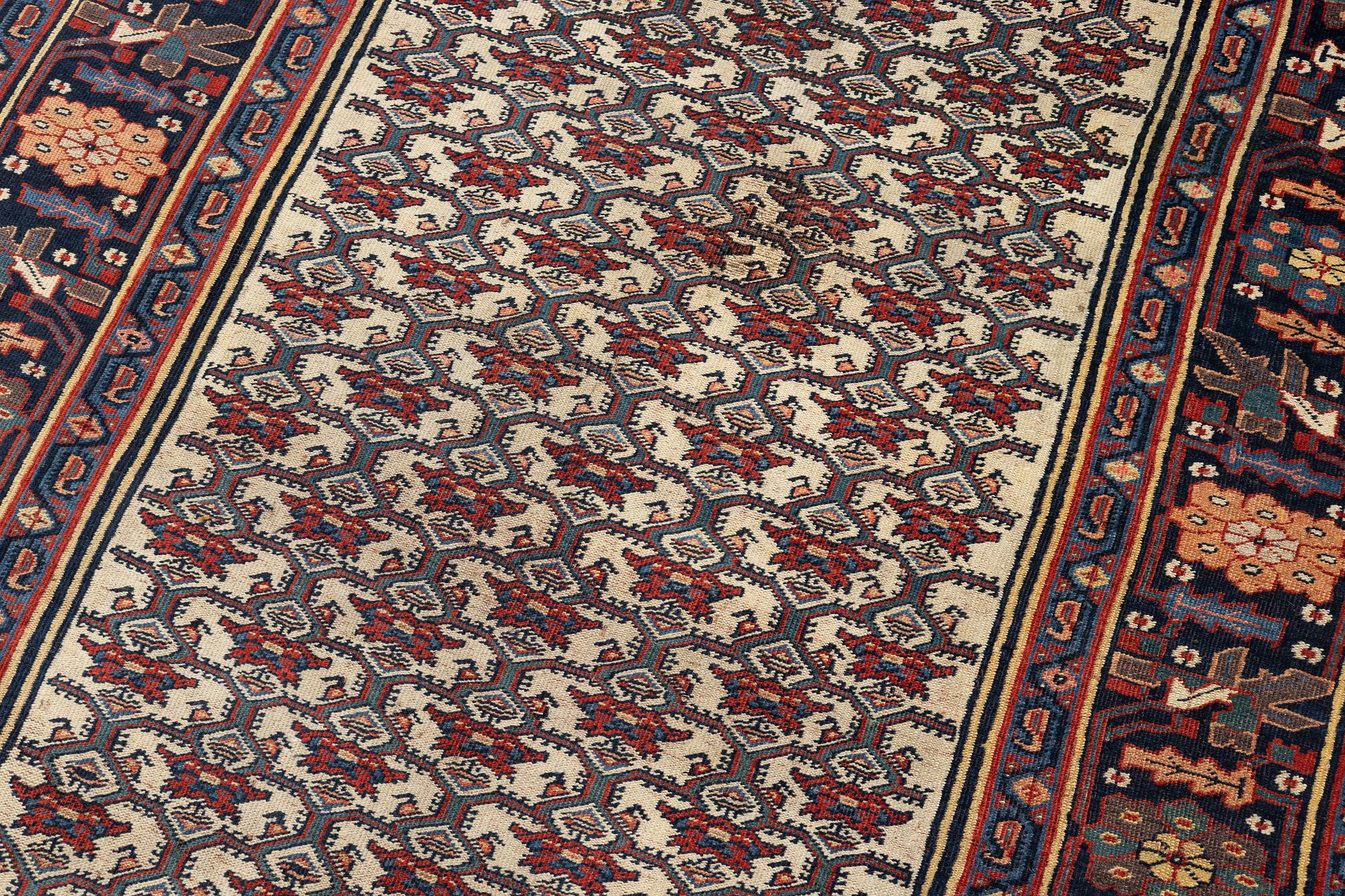 Gallerimatta, antik Bidjar, Västra Persien. 380 x 170 cm.