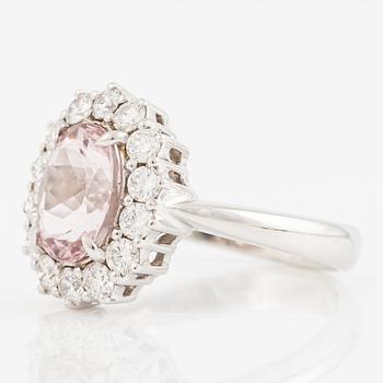 Ring, carved 18K white gold with morganite and brilliant-cut diamonds.