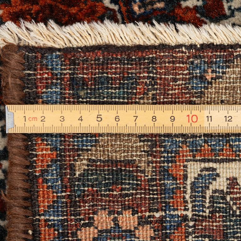 An antique/semi-antique Abadeh rug, Western Iran, c. 202 x 150 cm.