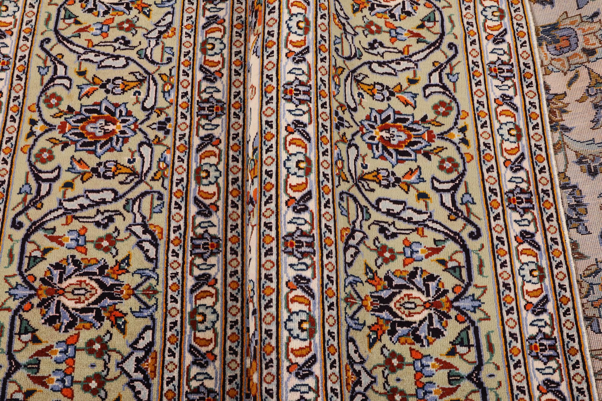 A carpet, Kashan, ca 356 x 248 cm.