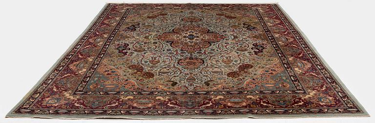 Matta, semiantik Täbris, nordvästra Persien, ca 392 x 294 cm.