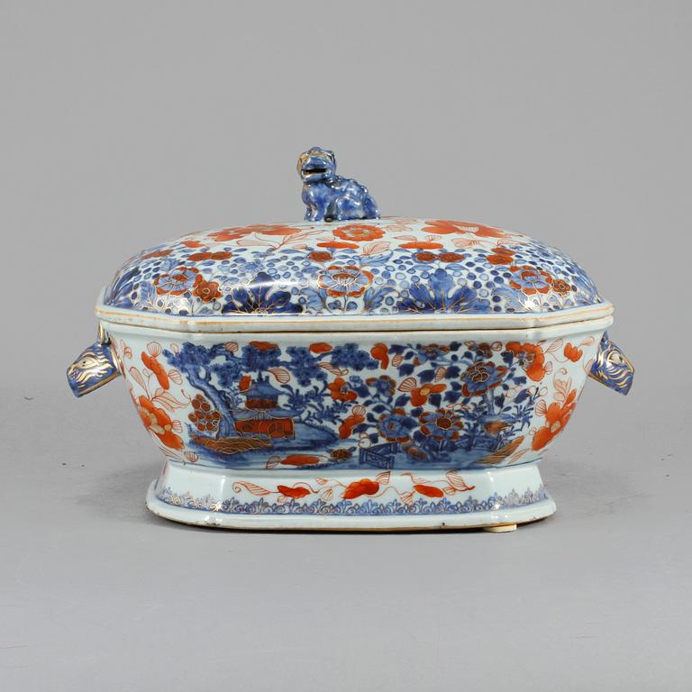 TERRIN, porslin, Kina, 1700-tal.
