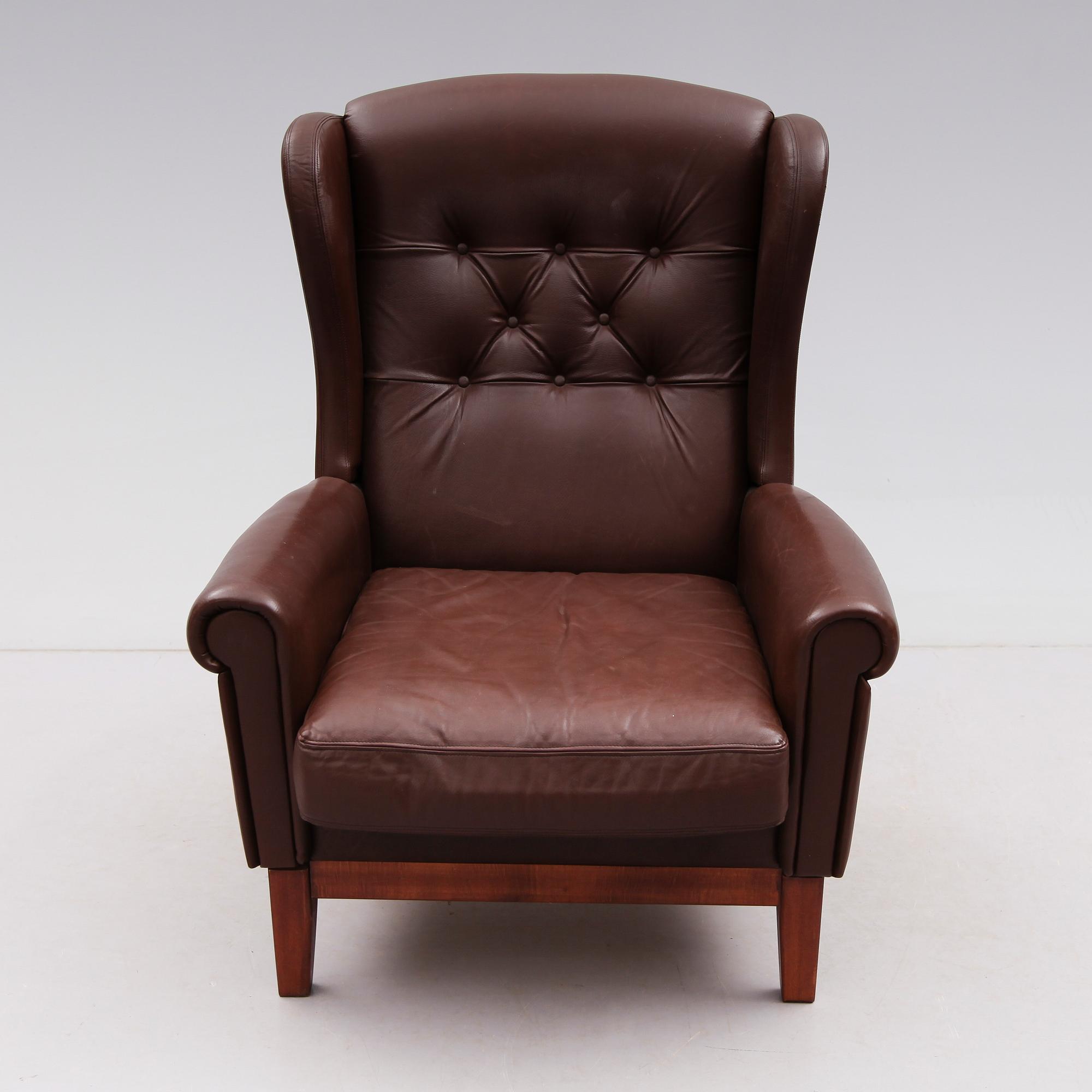 ÖRONLAPPSFÅTÖLJ, 1900-talets andra hälft.