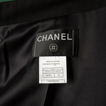 DRÄKT, Chanel, fransk storlek 36. Höst 2006.