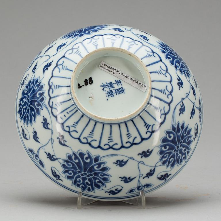 SKÅL, porslin. Qing dynastin med Kangxi sex karaktärers märke och period (1662-1722).