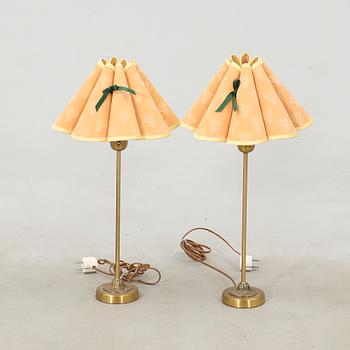 Table lamps, a pair from the late 20th century.