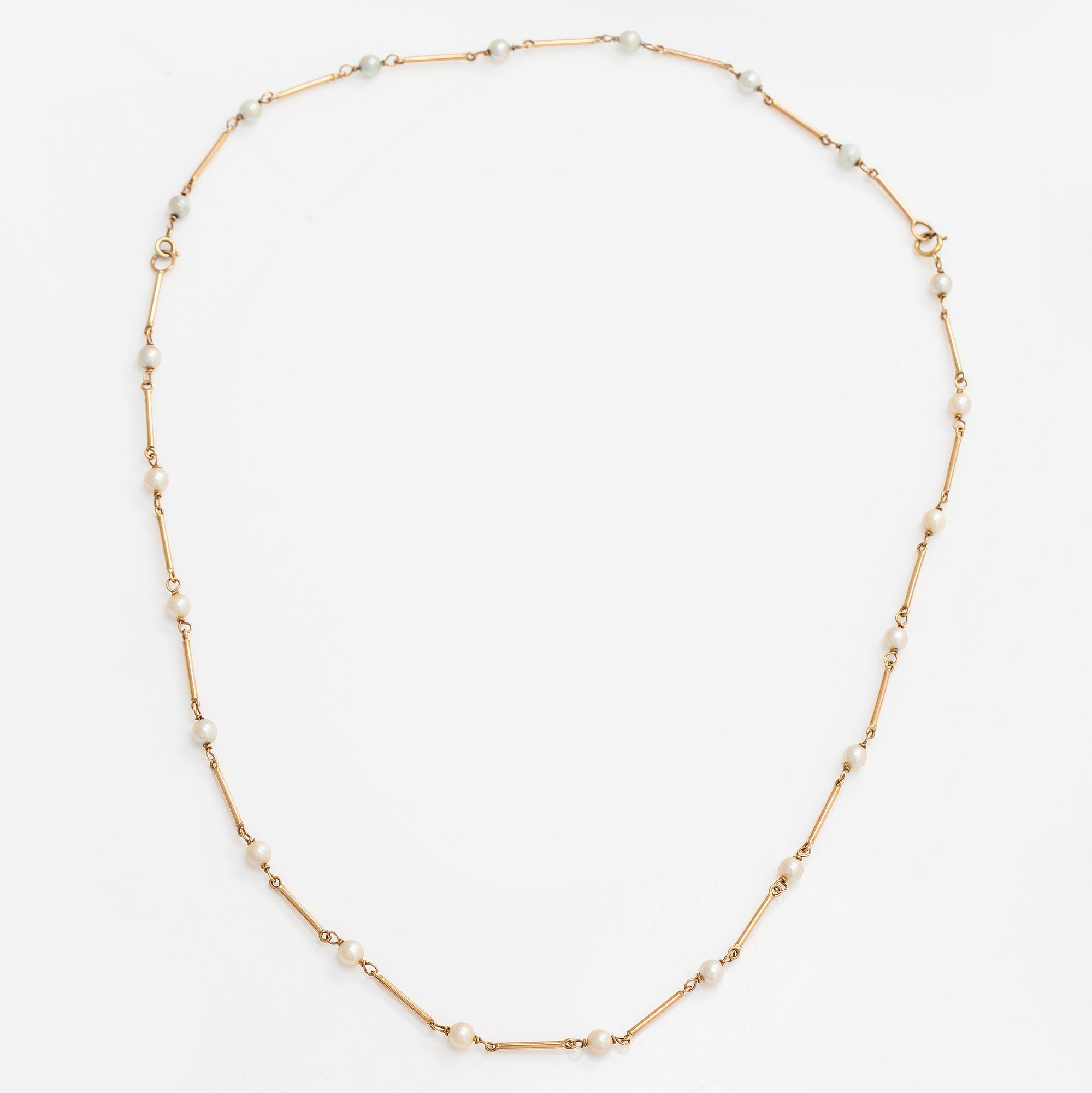Necklace, cultured pearls, 14K gold.
