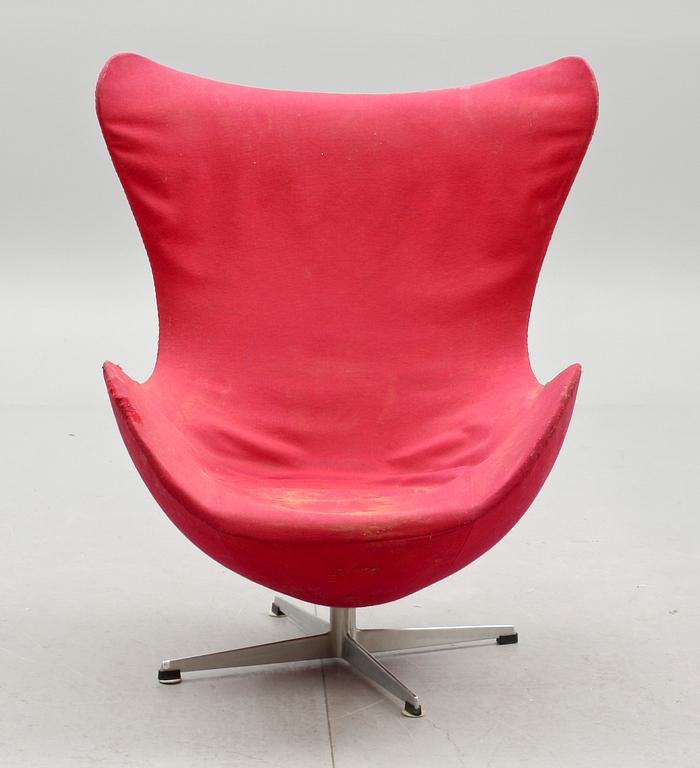 FÅTÖLJ, "Ägget", Arne Jacobsen för Fritz Hansen, Danmark. Inköpt 1959.