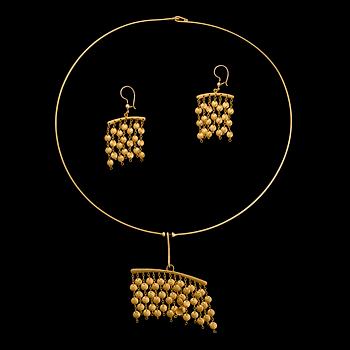 TAPIO WIRKKALA, necklace and earrings, 14K gold. Westerback, Helsinki Finland 1968.