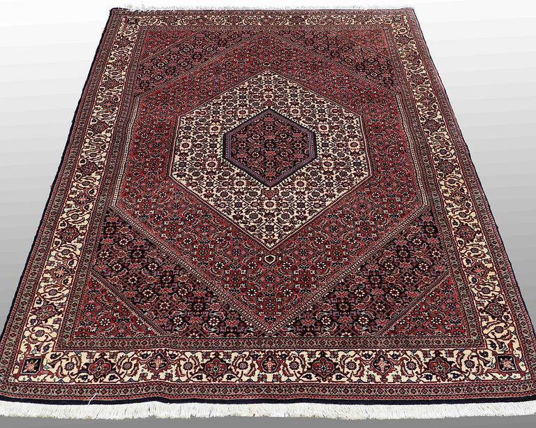 A carpet, Bidjar , so called " Takab ", around 213 x 140 cm.