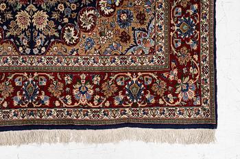 Matta, Isfahan, ca 230x140 cm.