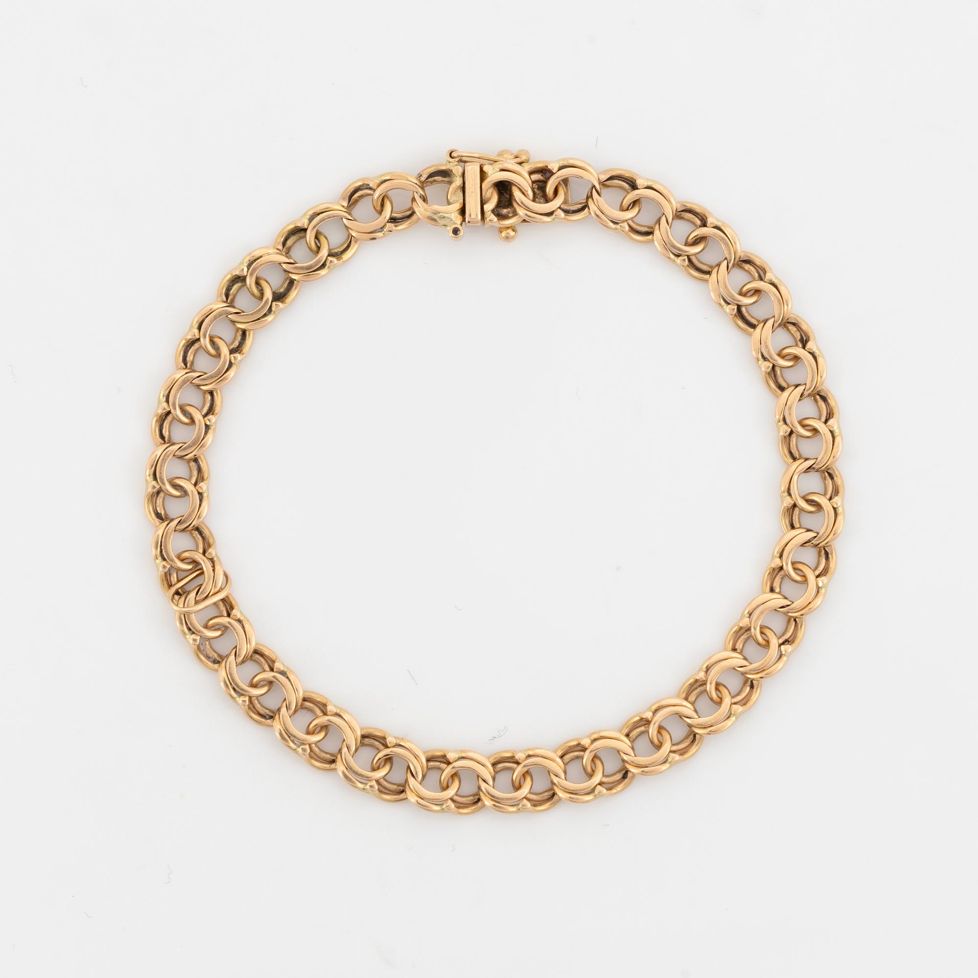18K gold bracelet.