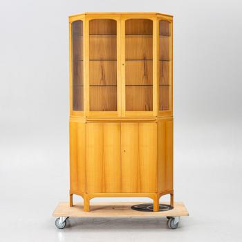 Carl Malmsten, Display cabinet, "Undantaget".