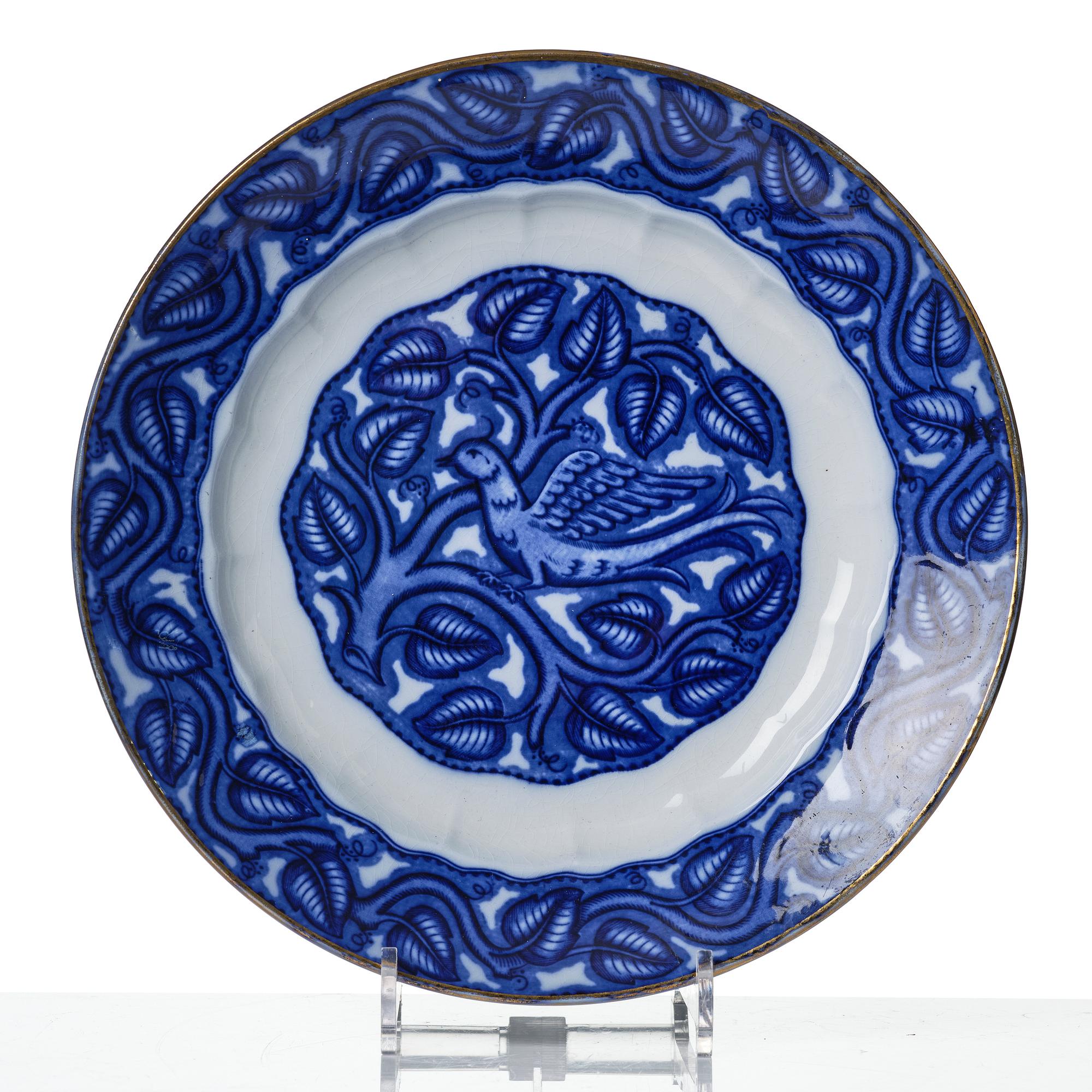 Wilhelm Kåge, mattallrikar samt fat, 16 delar, flintgods och porslin, "Fågel Blå", Gustavsberg, i produktion 1932-33.
