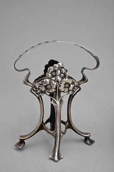 KNIVSTÄLL, 2 st, nysilver, bl.a. WMF, jugend, 1900-talets första hälft.