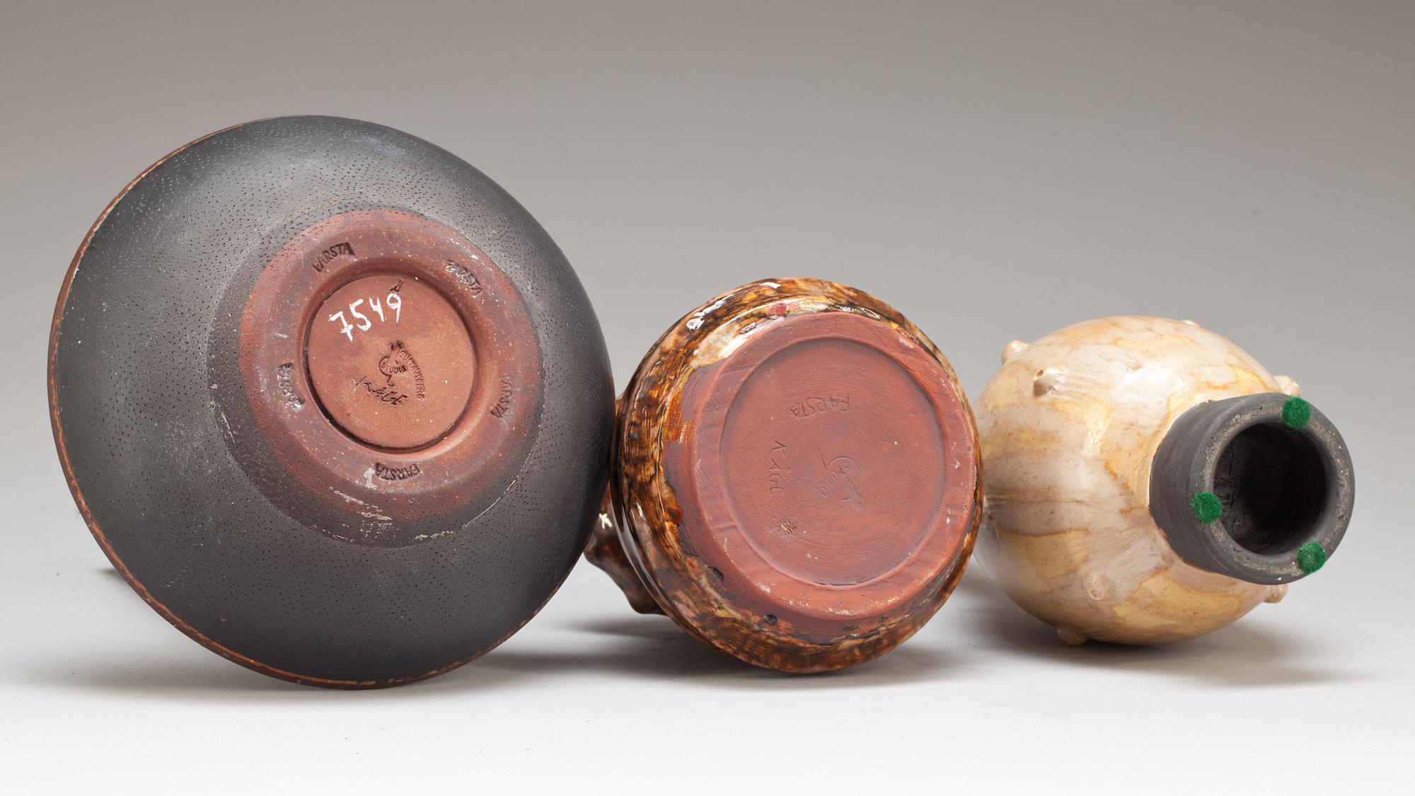 A Wilhelm Kåge 'Farsta' stoneware vase, Gustavsberg Studio 1940's.