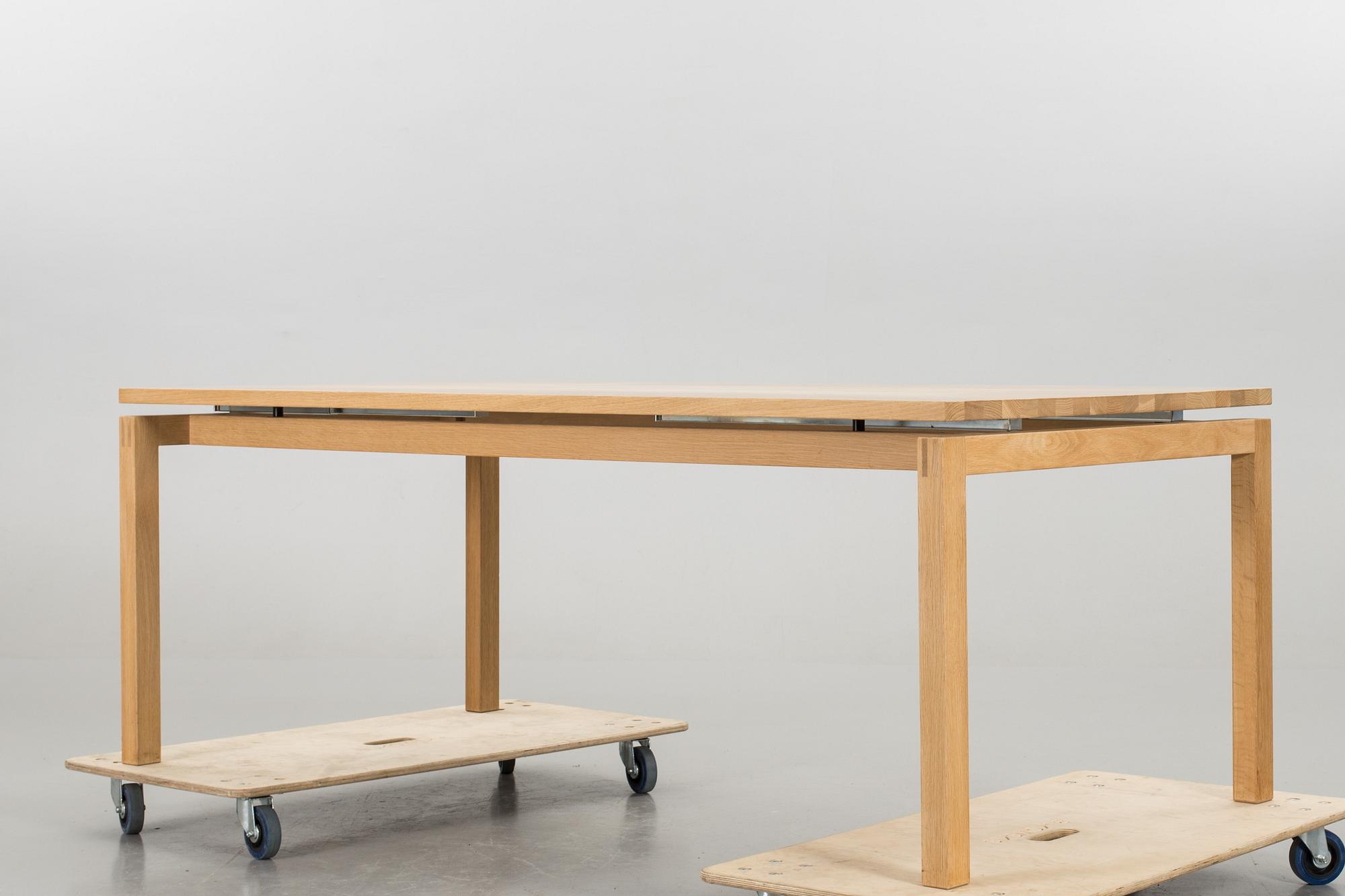 MATBORD, "Slitz", Möbelsnickarmästare Håkan Johansson, Olby Design sent 1900-tal.