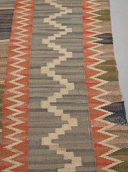 Märta Måås-Fjetterström, A carpet, "Blå taggen", flat weave, ca 328-330,5 x 228-232 cm, signed MMF.