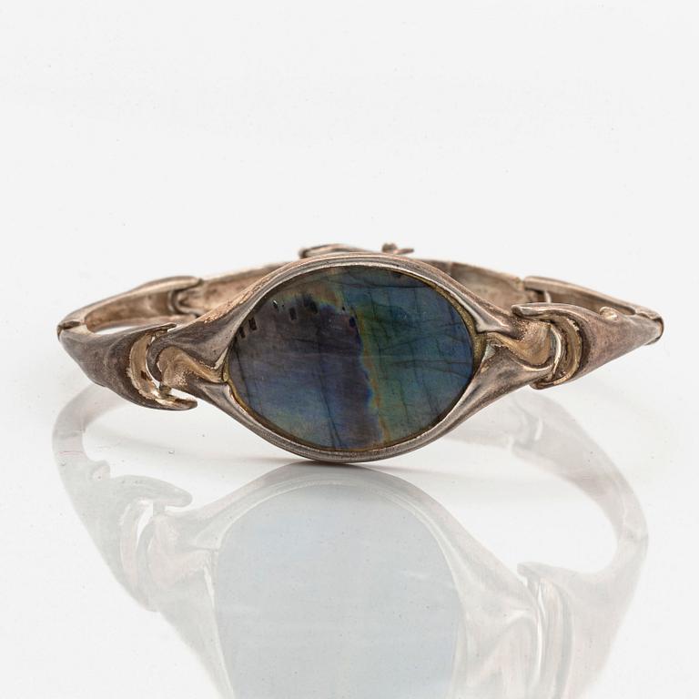 Siro Koru, bracelet sterlingsilver with labradorite.