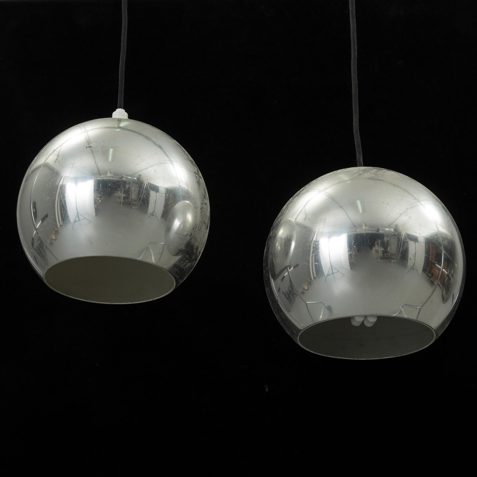 a pair of ceilings lamp, late 2th century.