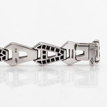 Asprey, An 18K white gold bracelet with diamonds ca. 2.00 ct in total.