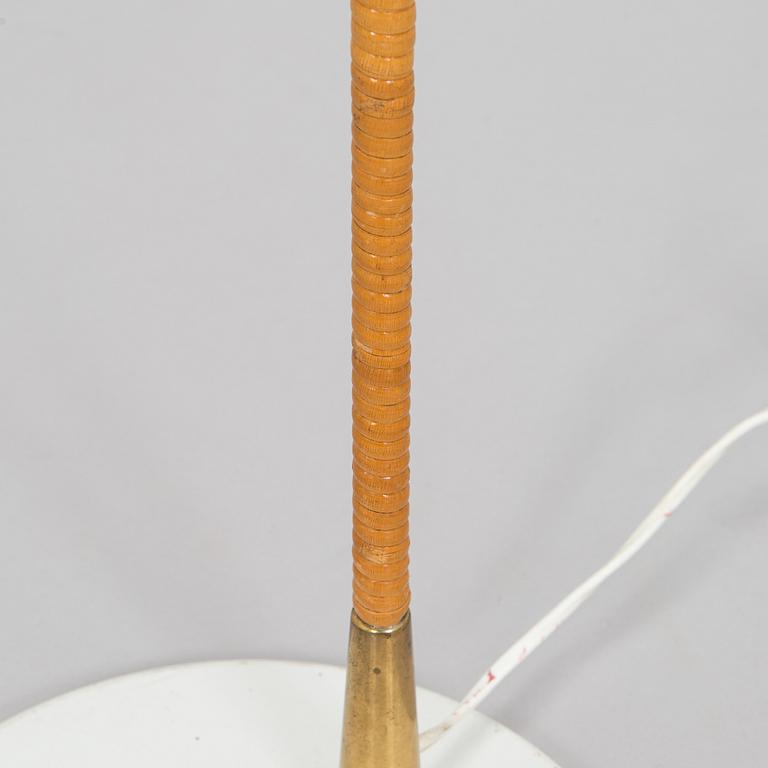 Paavo Tynell, a mid-20th century K10-10 floor lamp for Idman.