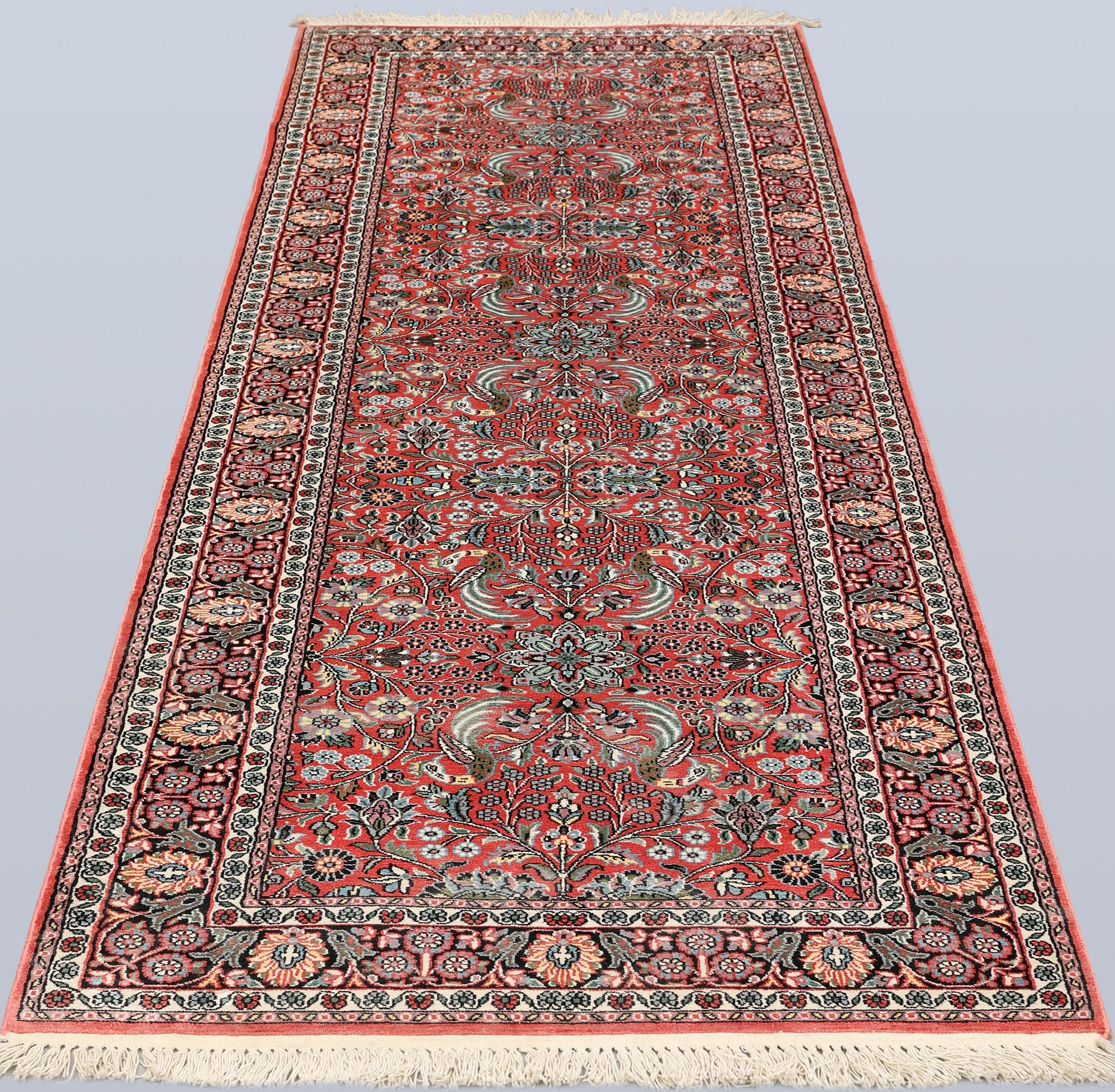 A silk runner, Kashmir, approx. 314 x 97 cm.