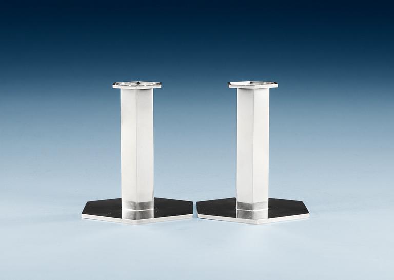A pair of Wiwen Nilsson sterling candlesticks, Lund 1973.