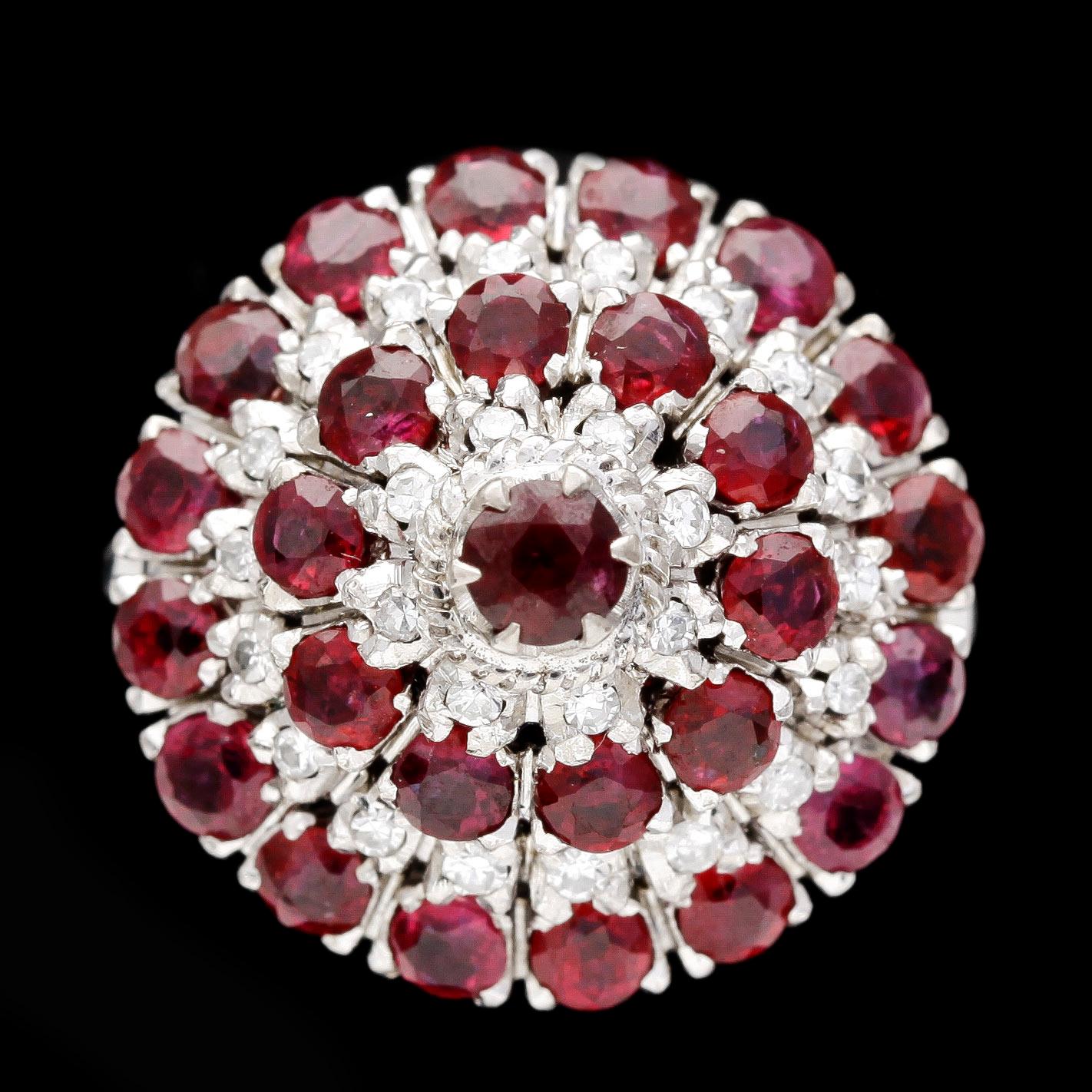 RING, rubies and eight cut diamonds, tot. 0.25 cts.