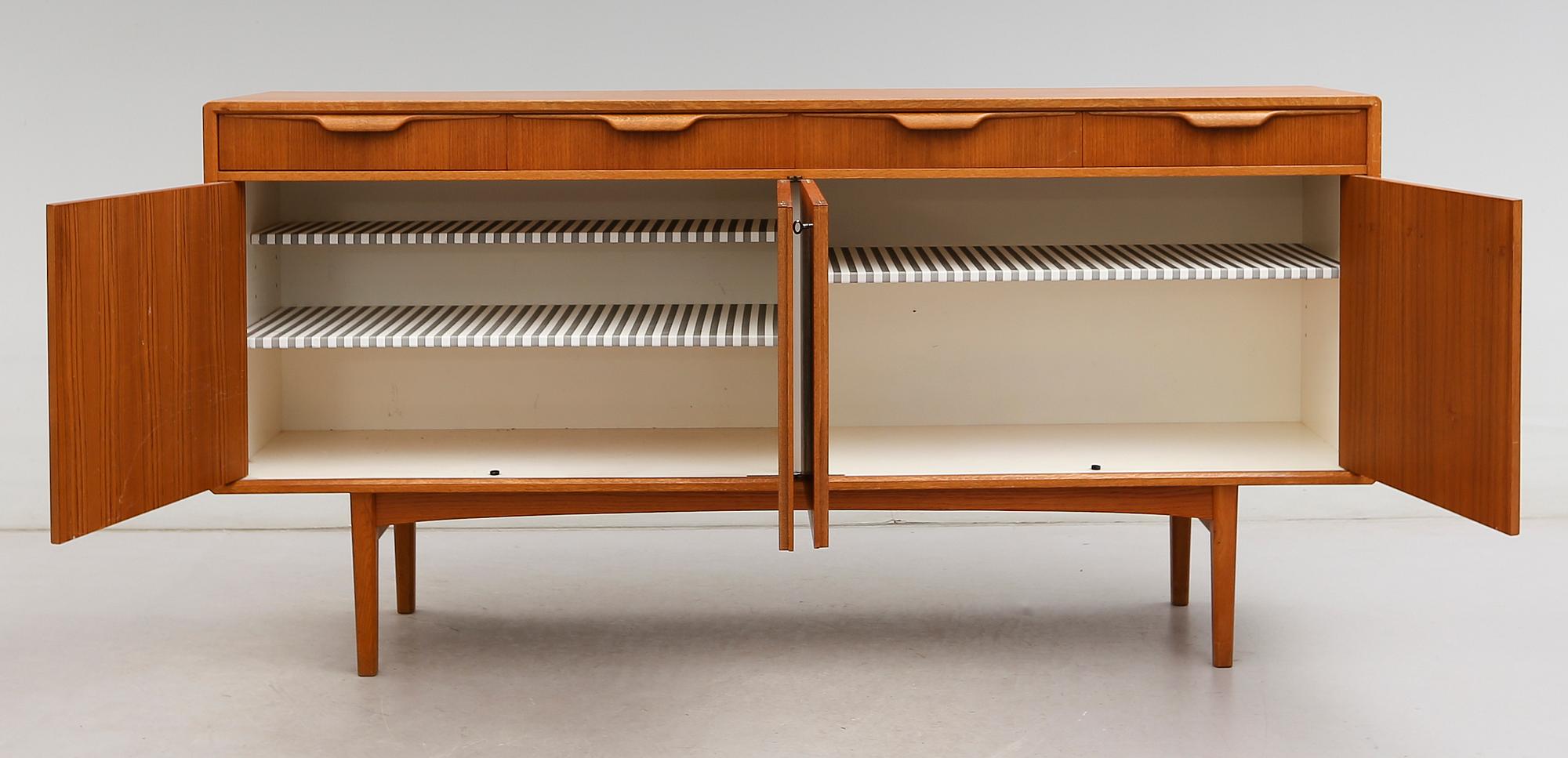 SIDEBOARD, Bertil Fridhagen, Bodafors, 1960-tal.