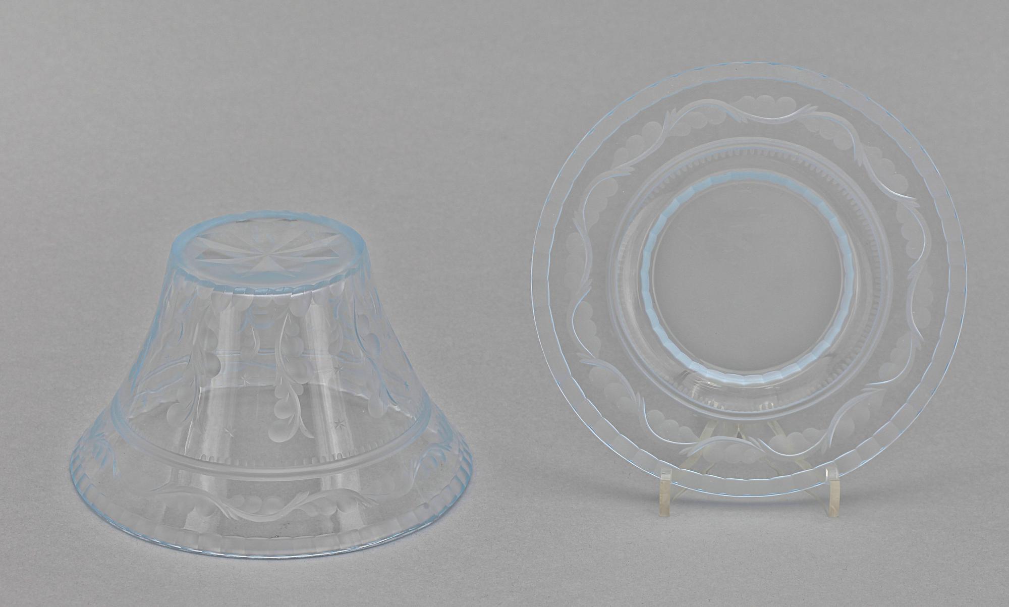 SKÅL med FAT, glas, Edvard Hald, Orrefors, formgiven ca 1930.