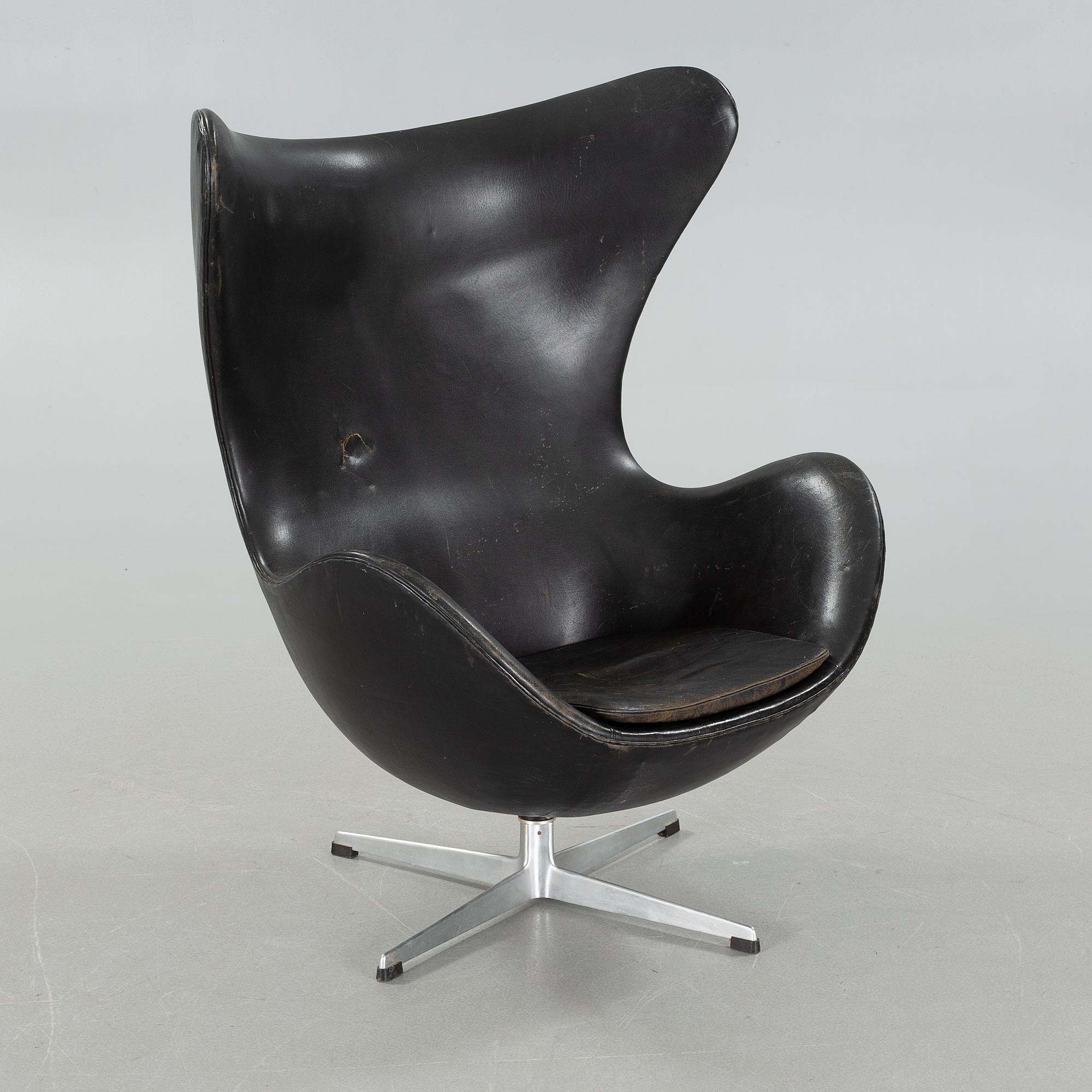 ARNE JACOBSEN, fåtölj, "Ägget", Fritz Hansen, Danmark, 1900-talets andra hälft.