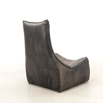 Gerard van den Berg, armchair "The Rock" Montis.