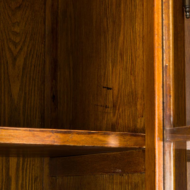 Vitrin / Skåp, modell Clifton ta Fritzies tillverkare Club Vintage Interiors 2011-2017.