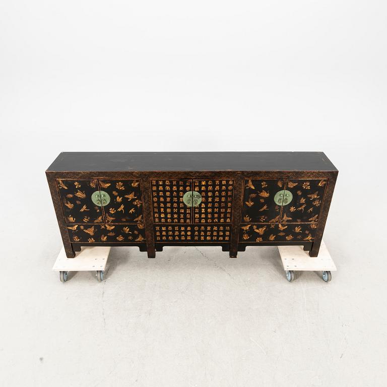 Sideboard Kina 1900-talets andra hälft.