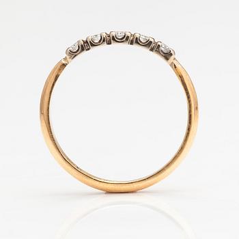 An 18K gold ring with diamonds ca. 0.20 ct in total. Lagercrantz Jewellery, Tammisaari 2013.